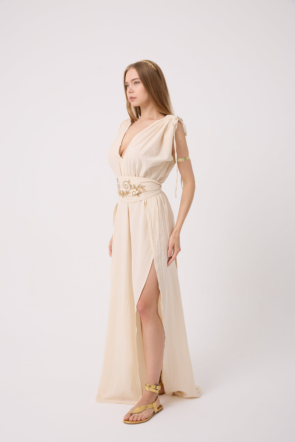 Drapeli Bel Nakışlı Uzun Elbise